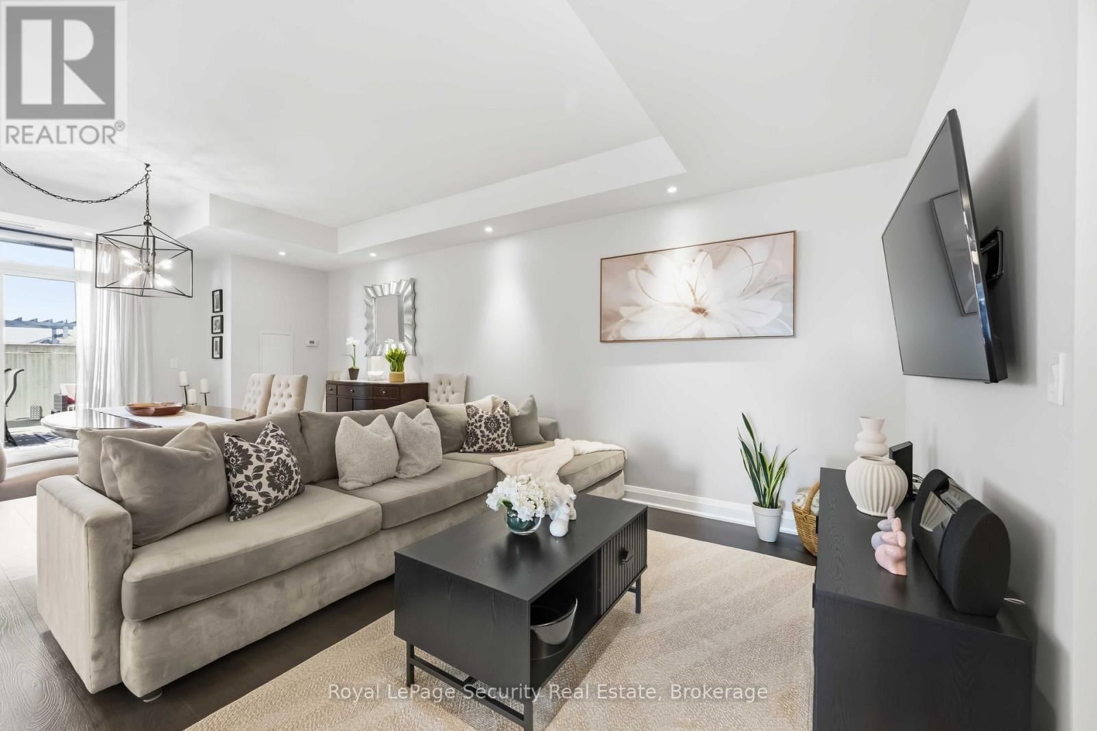 602 - 35 FONTENAY COURT Image 16