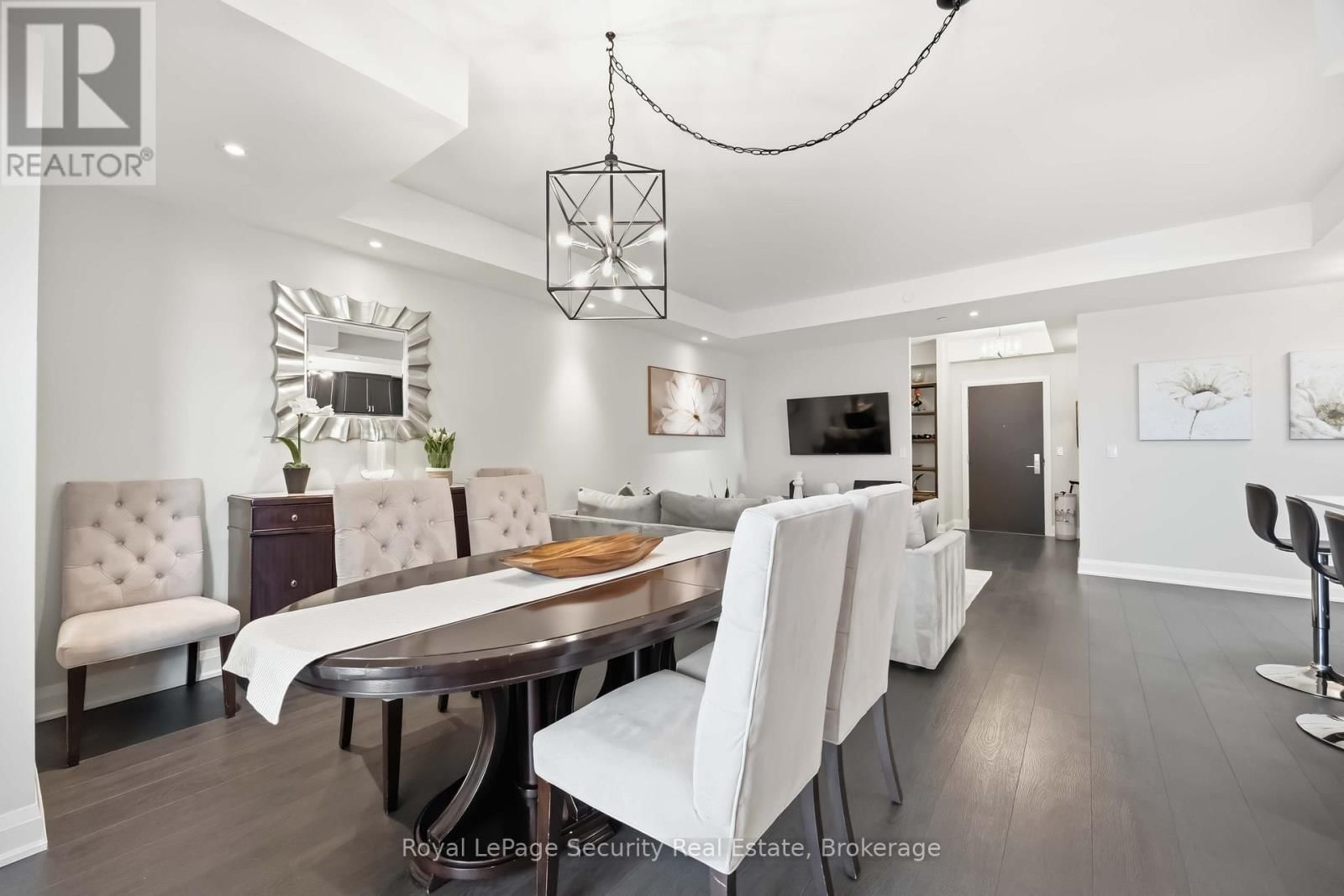 602 - 35 FONTENAY COURT Image 18