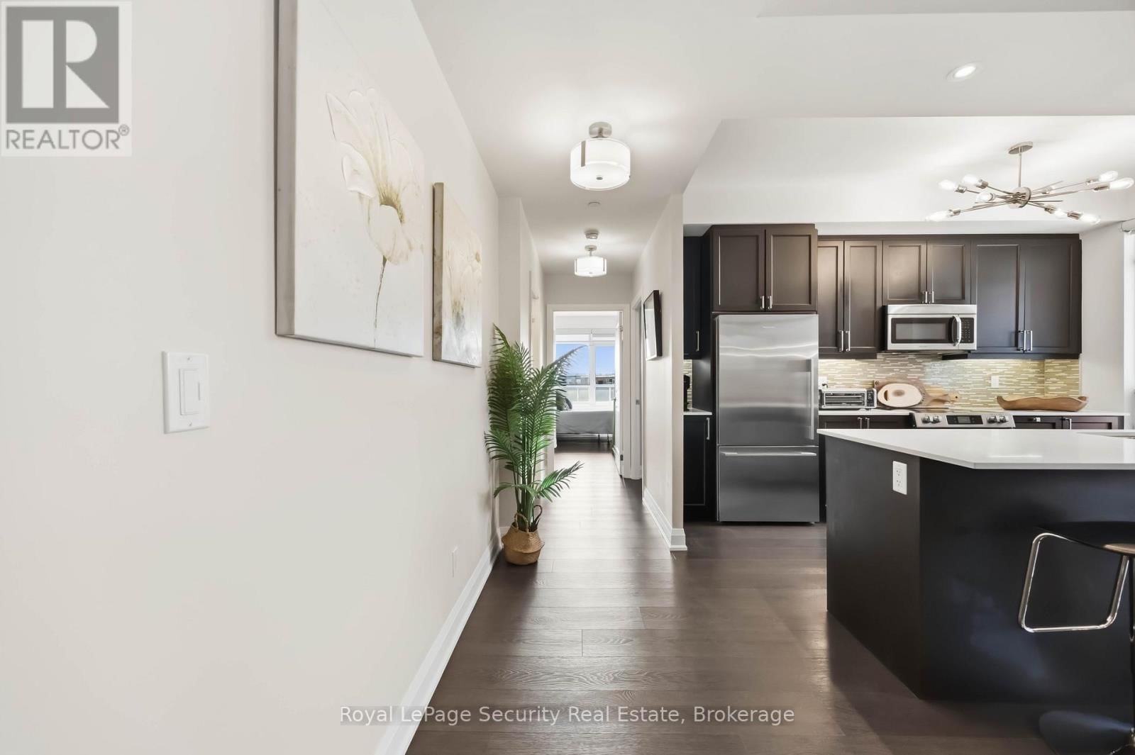 602 - 35 FONTENAY COURT Image 28