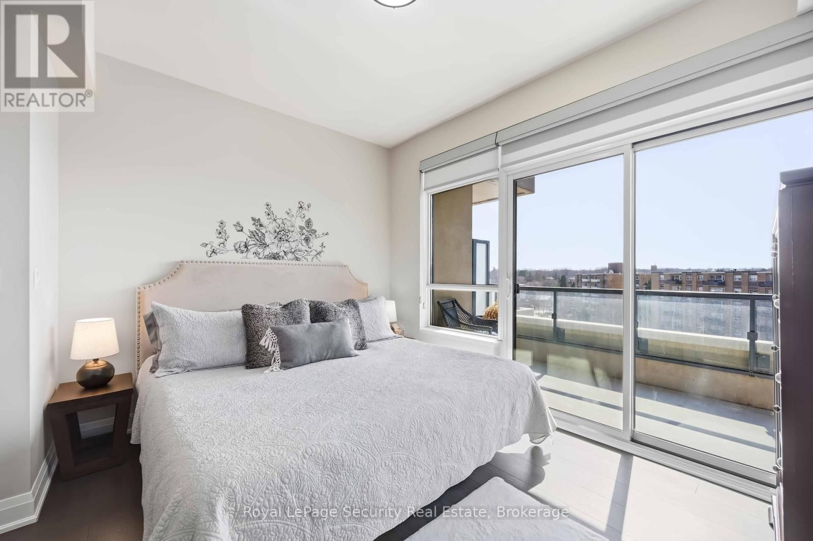 602 - 35 FONTENAY COURT Image 29