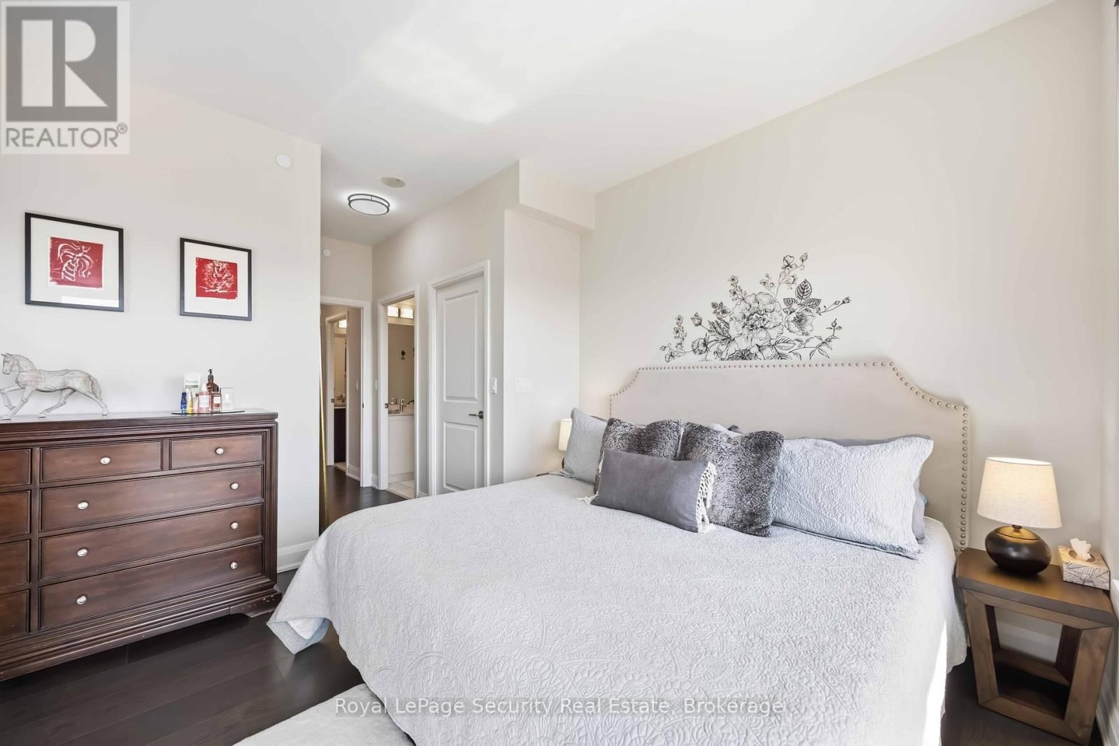 602 - 35 FONTENAY COURT Image 30