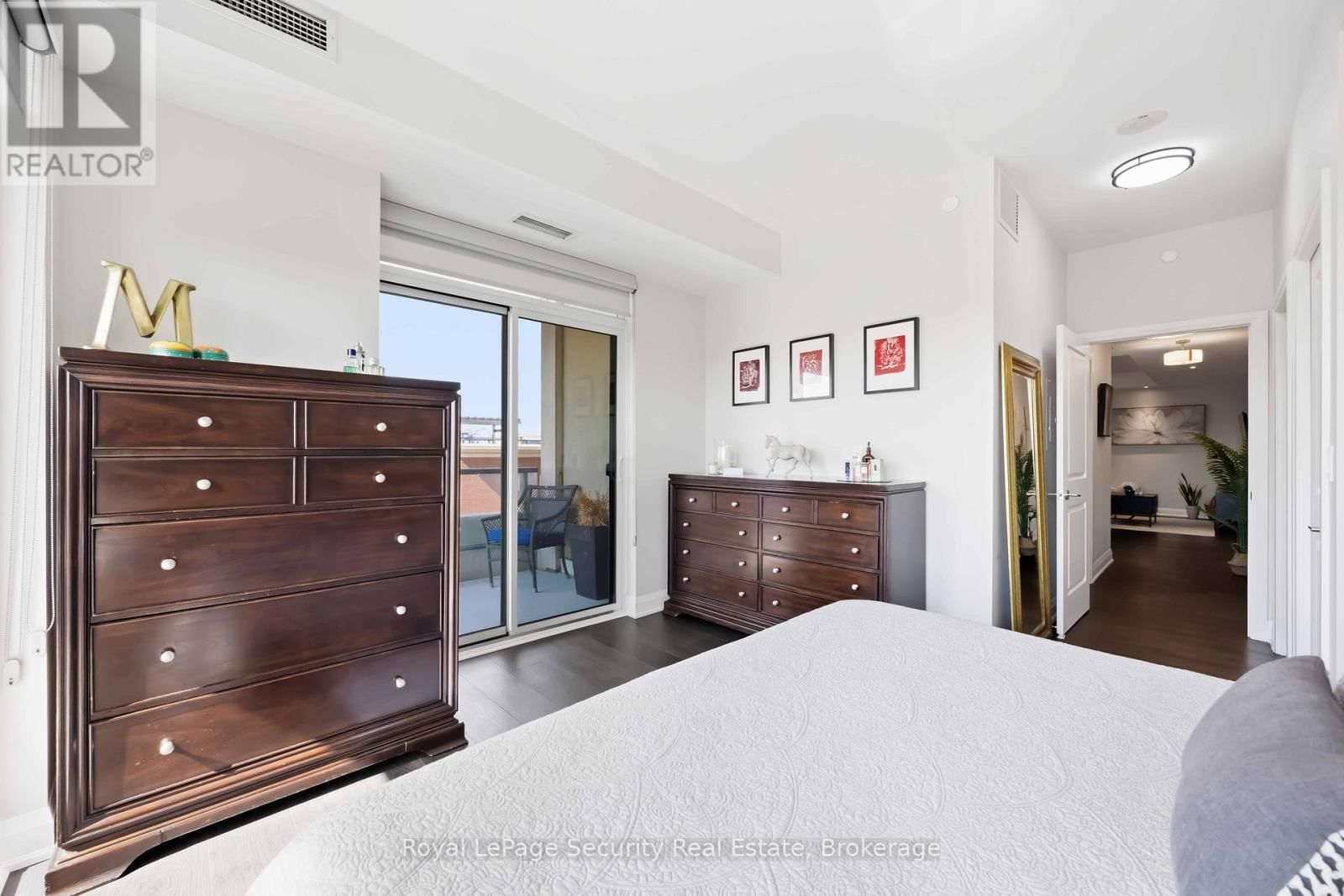 602 - 35 FONTENAY COURT Image 31