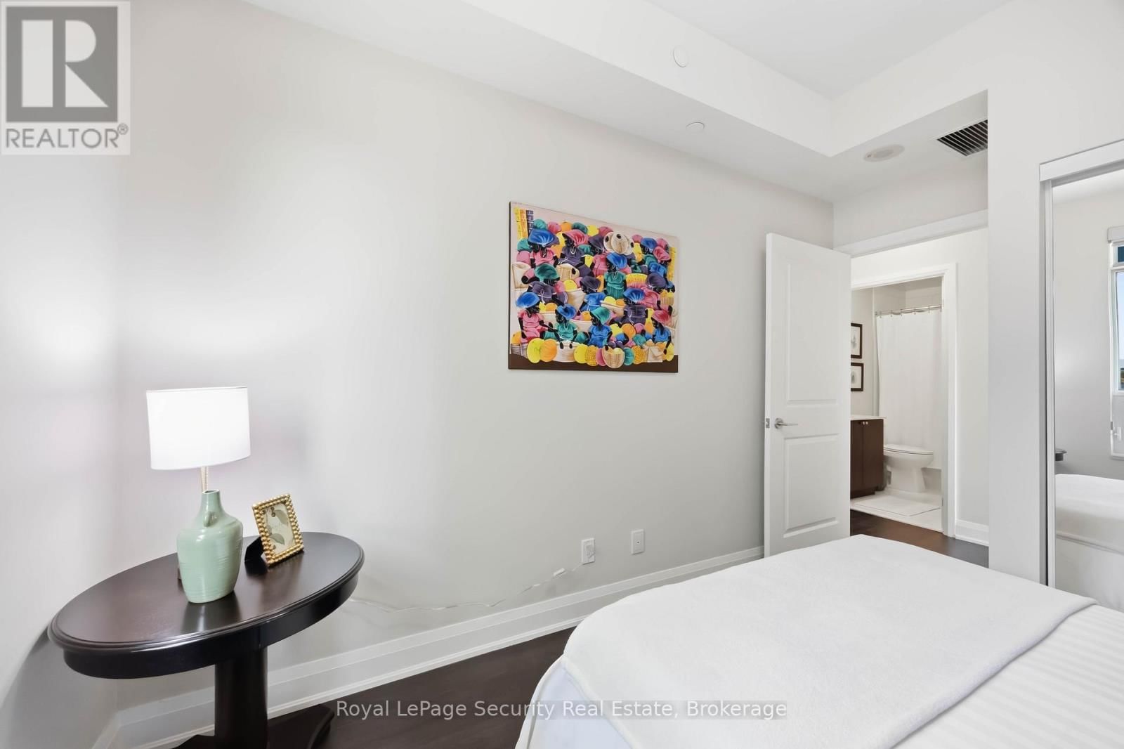 602 - 35 FONTENAY COURT Image 36