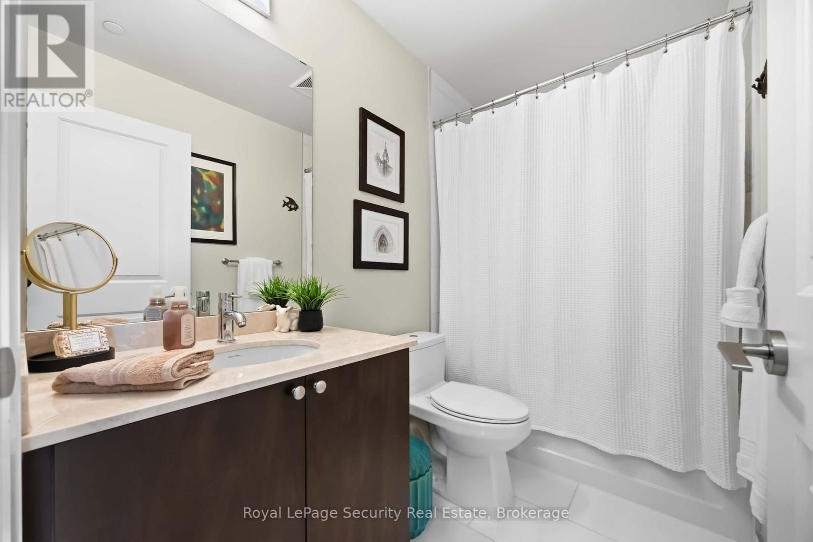 602 - 35 FONTENAY COURT Image 37