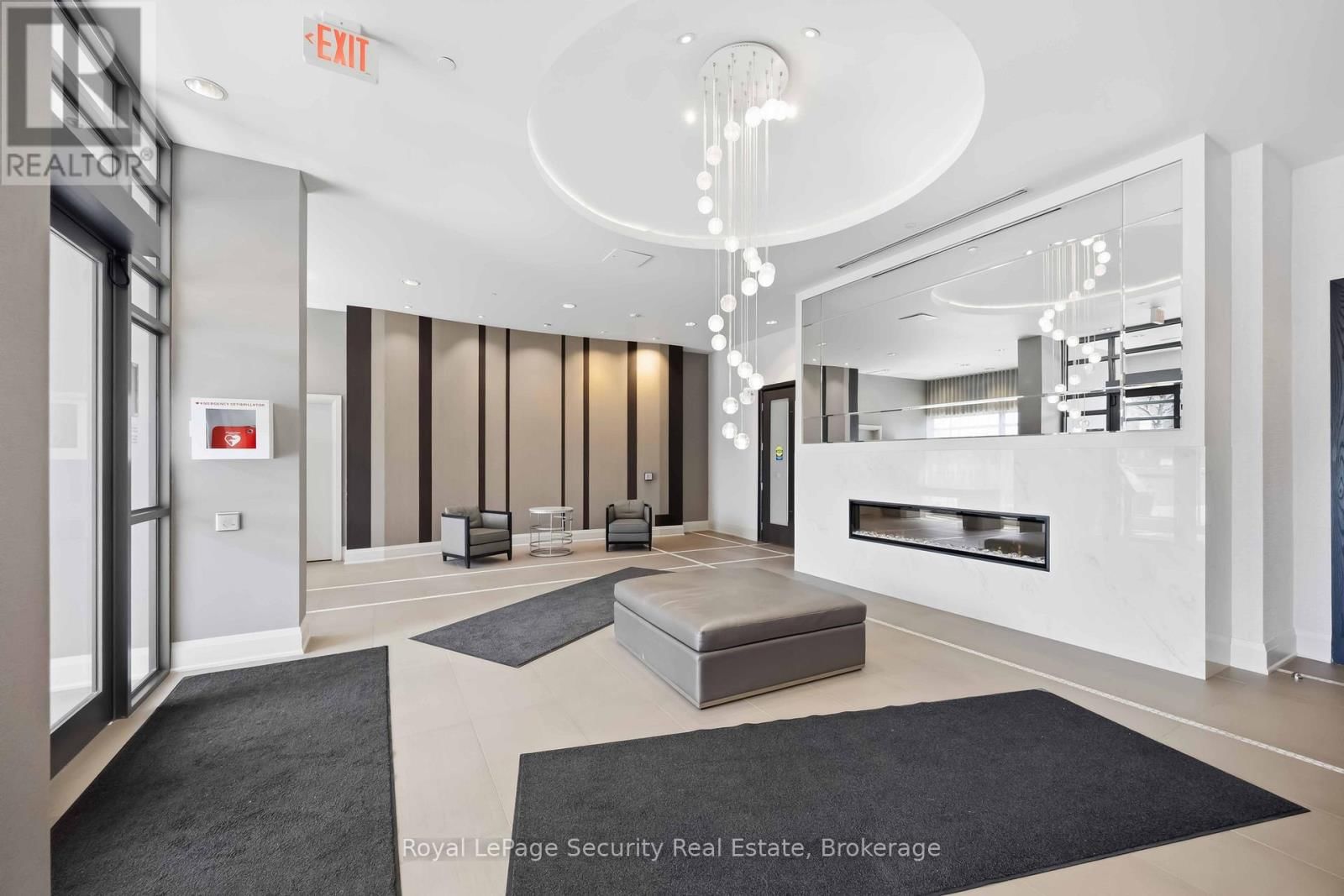 602 - 35 FONTENAY COURT Image 4