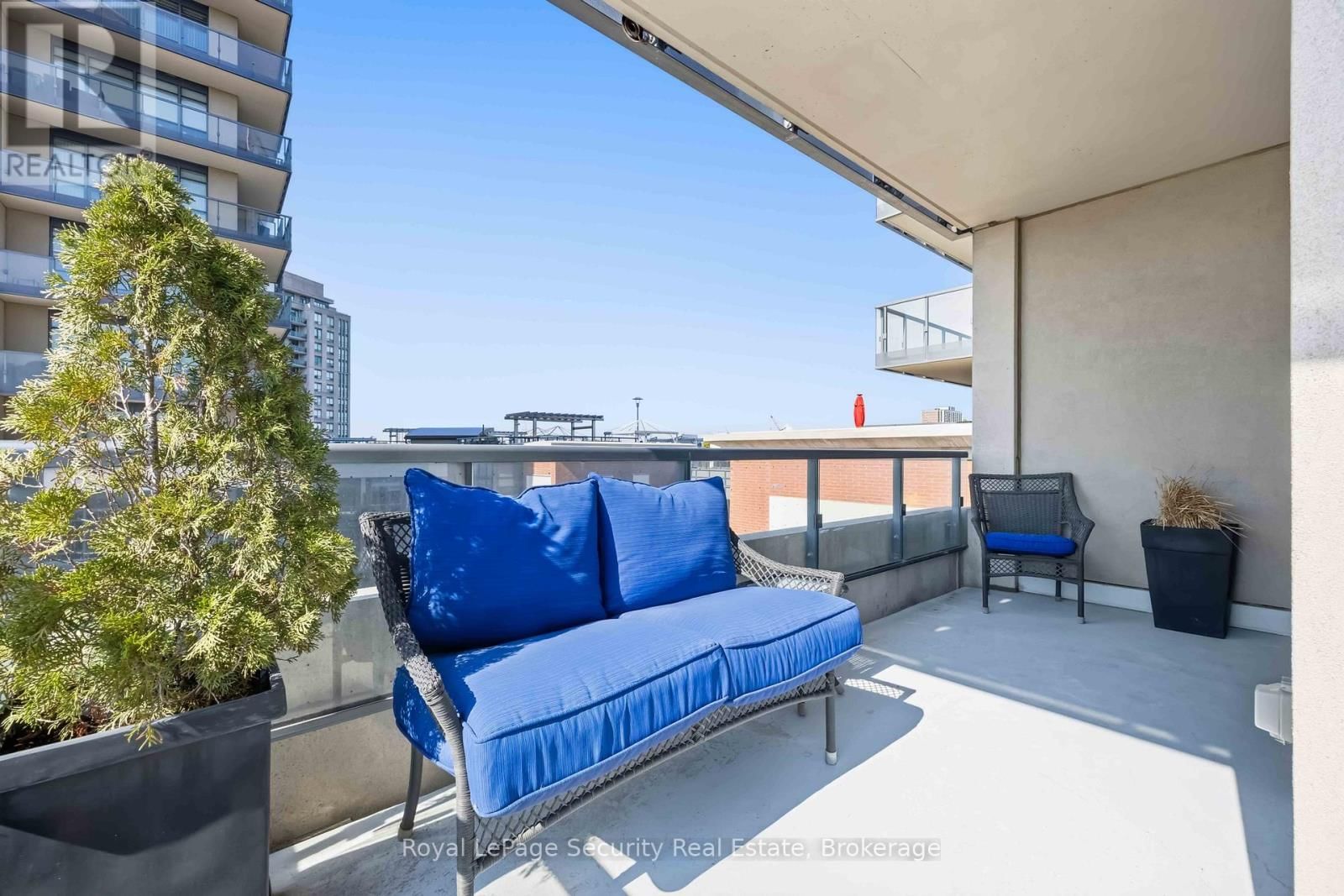 602 - 35 FONTENAY COURT Image 43