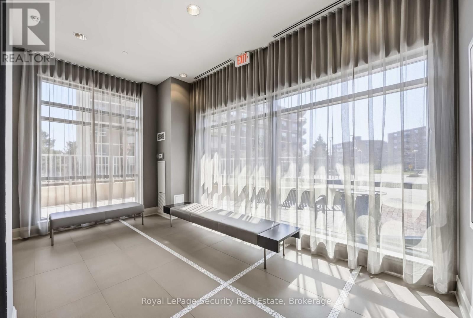 602 - 35 FONTENAY COURT Image 6