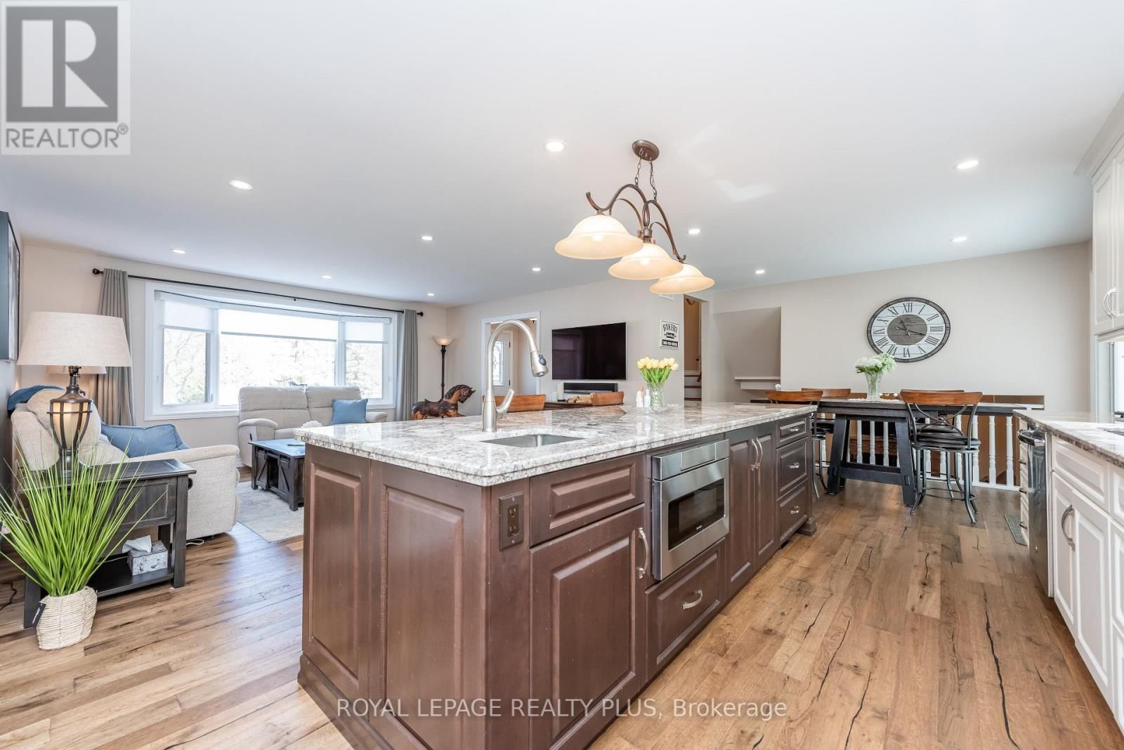 26 LARRY STREET Image 12