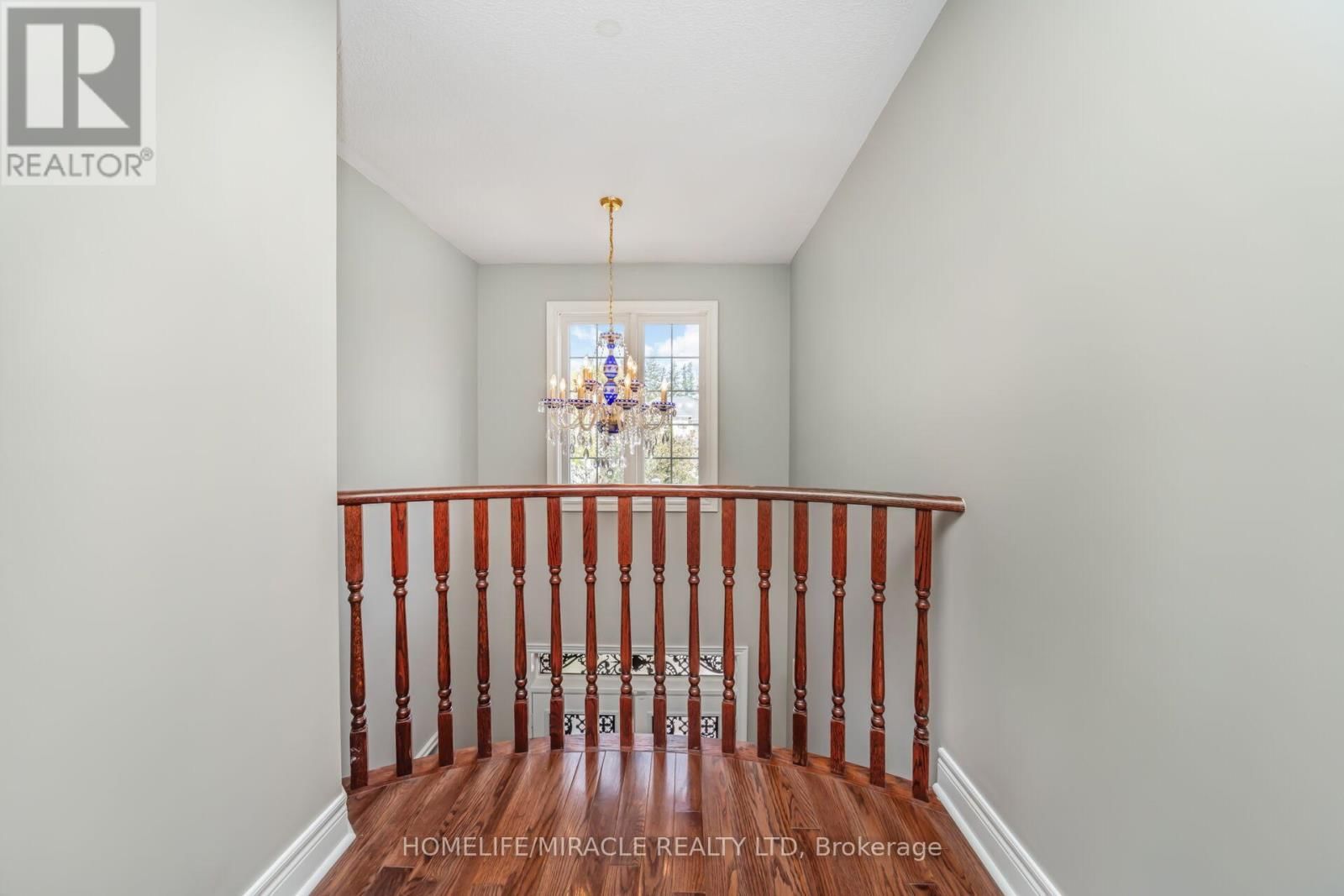 32 XAVIER COURT Image 10