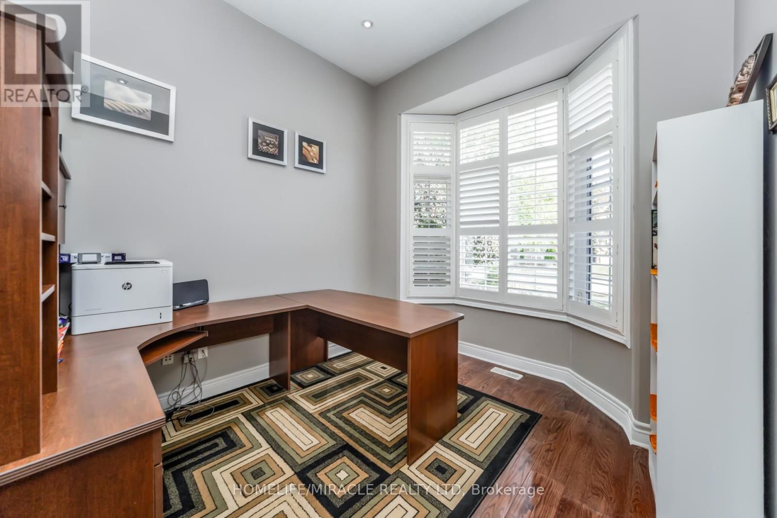 32 XAVIER COURT Image 18