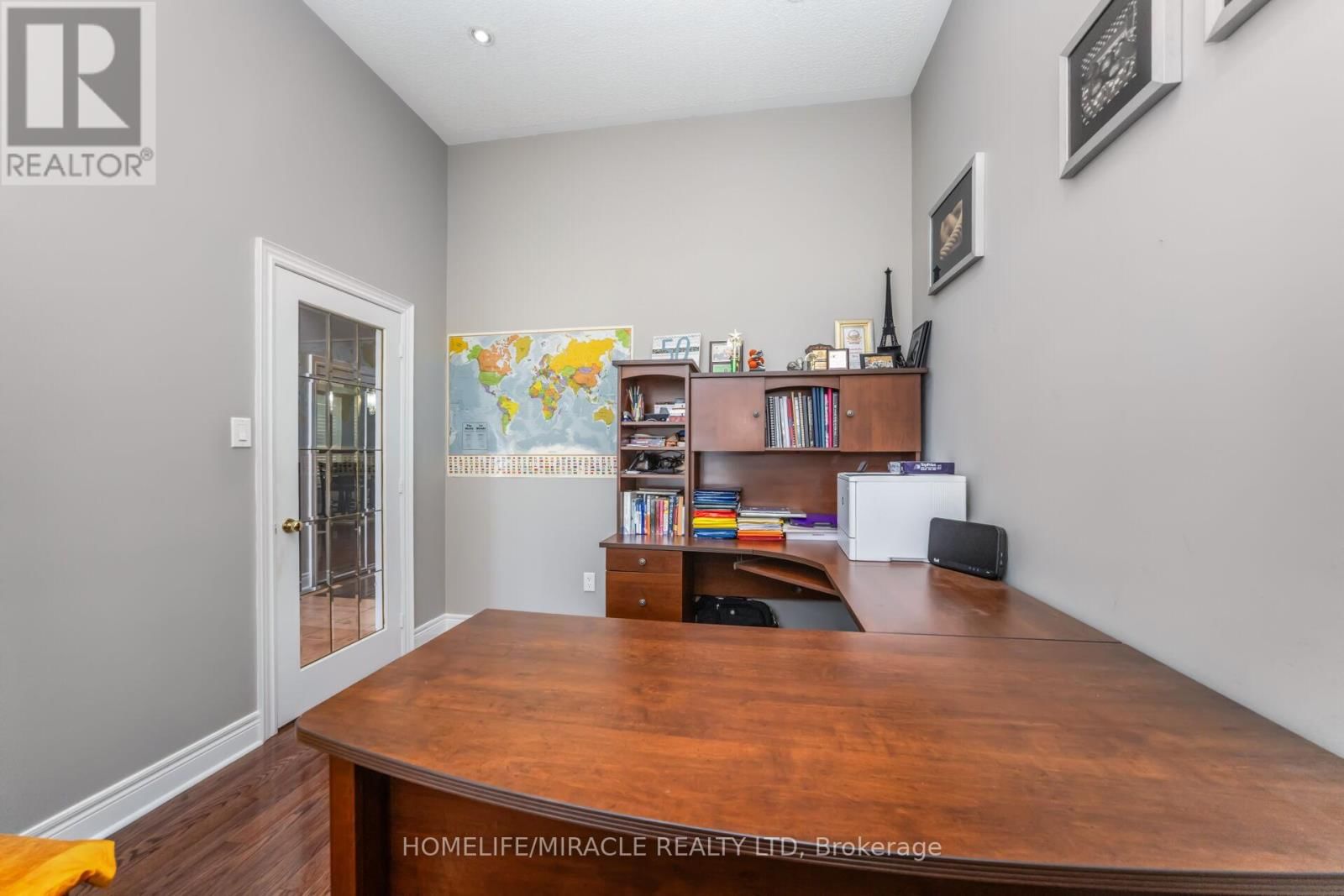 32 XAVIER COURT Image 19