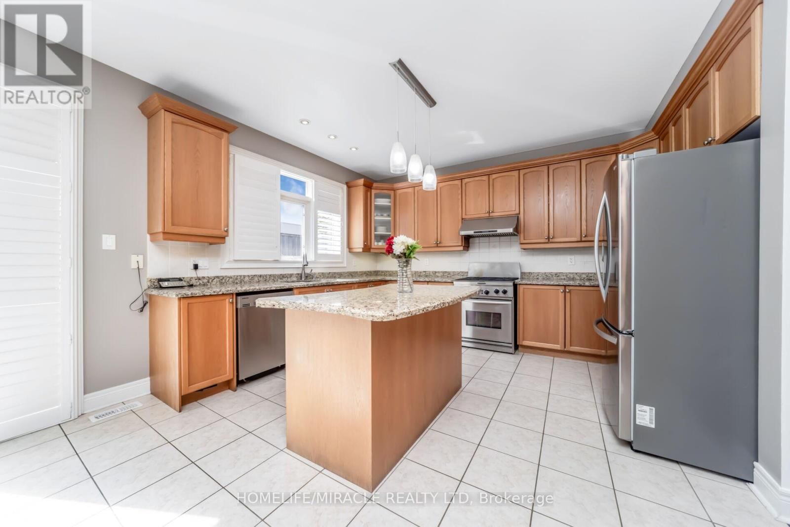 32 XAVIER COURT Image 21