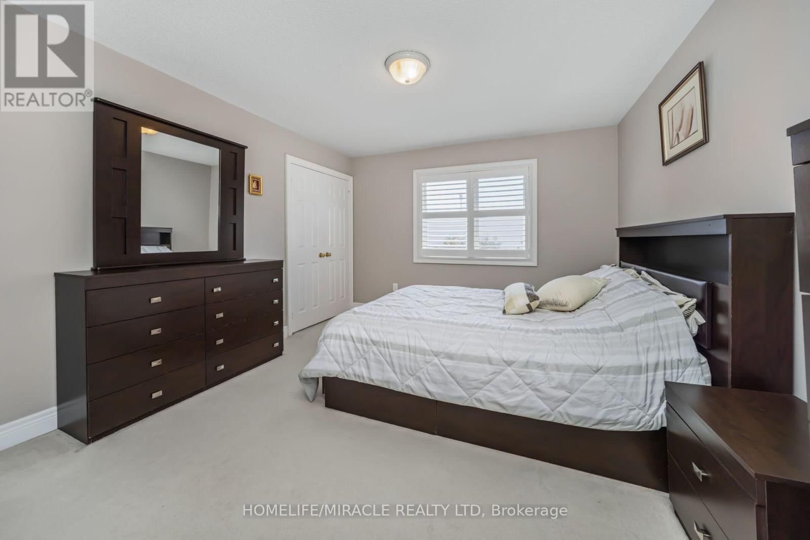 32 XAVIER COURT Image 39