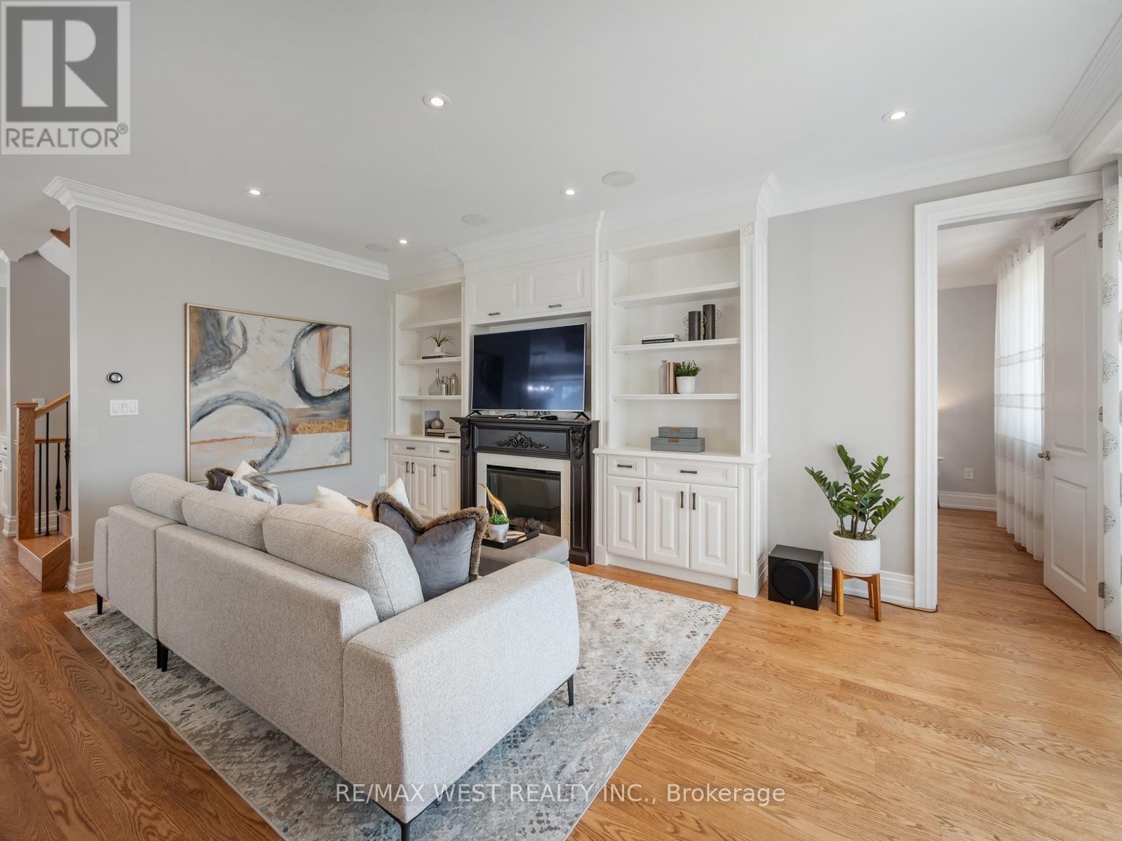 5 PAULA BOULEVARD Image 16