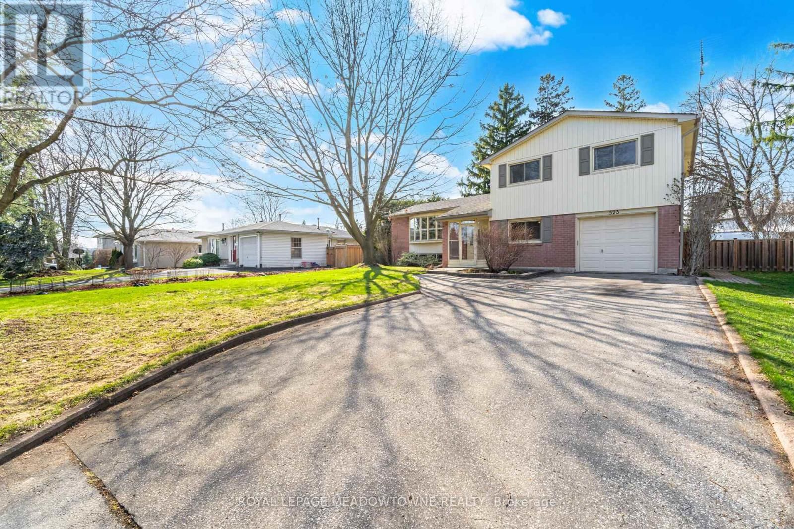 523 TRAFALGAR COURT Image 2