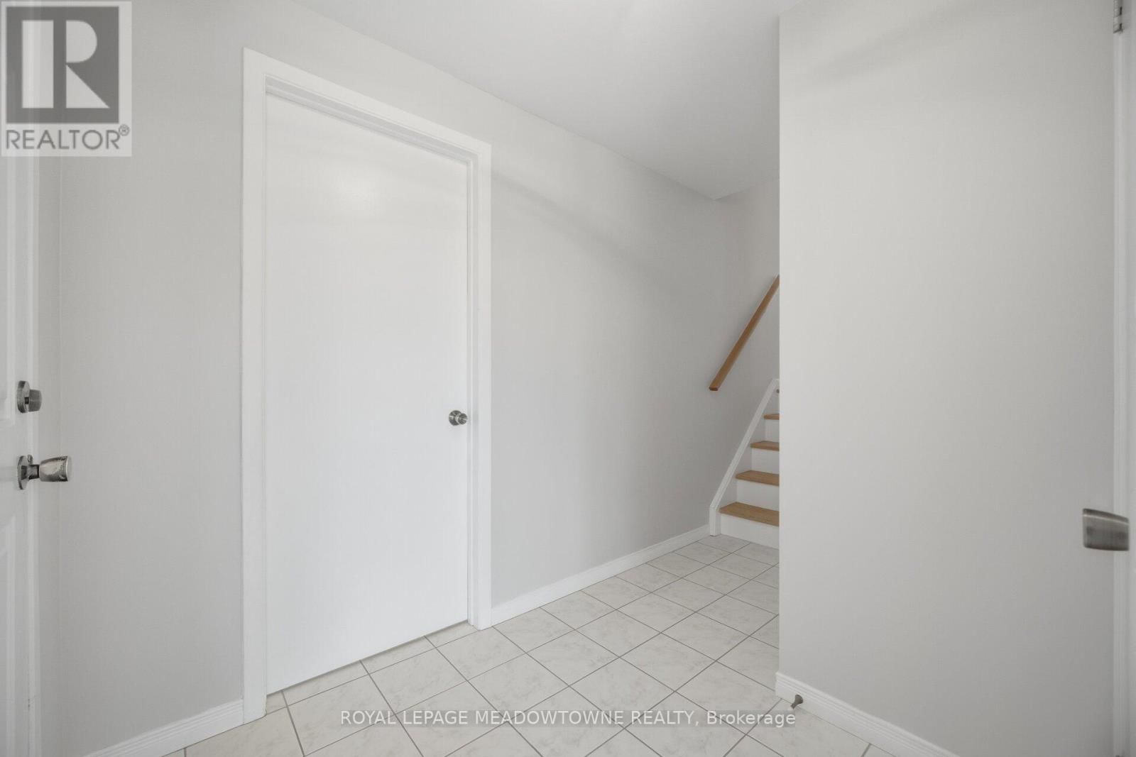 523 TRAFALGAR COURT Image 21