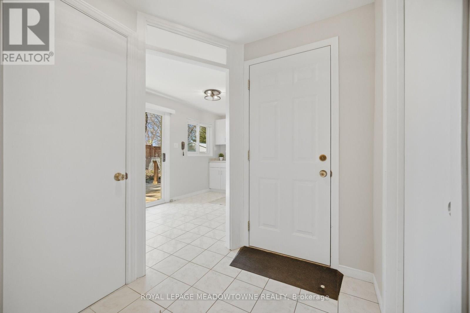 523 TRAFALGAR COURT Image 22