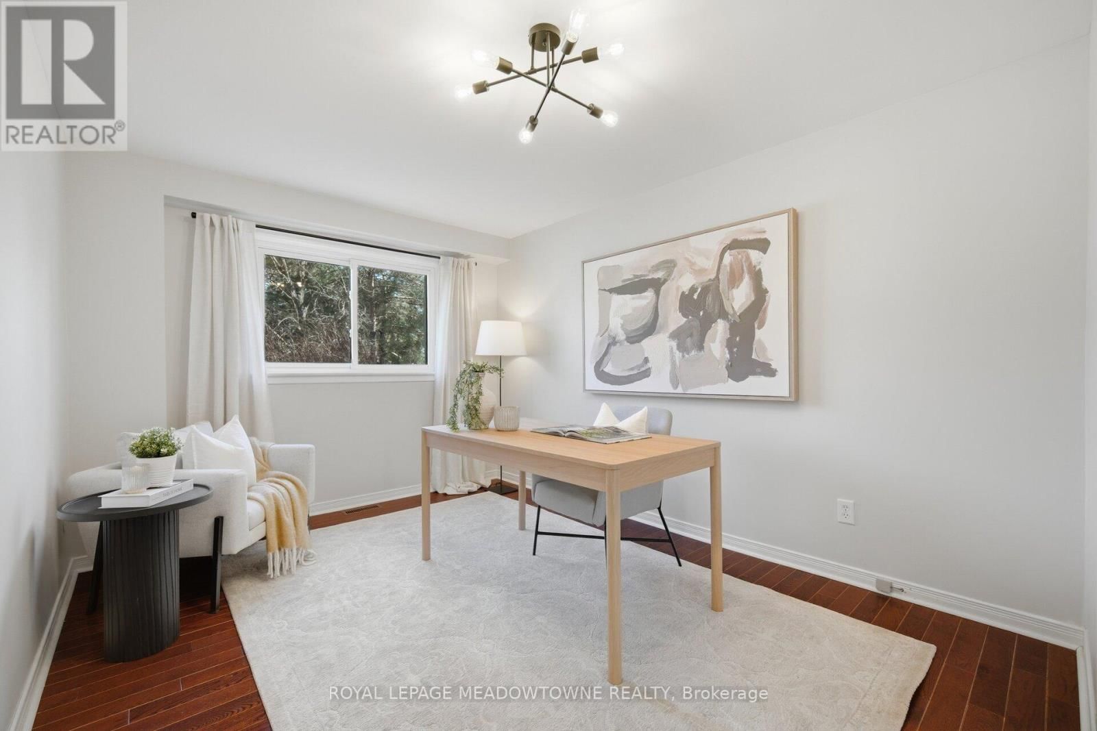 523 TRAFALGAR COURT Image 23