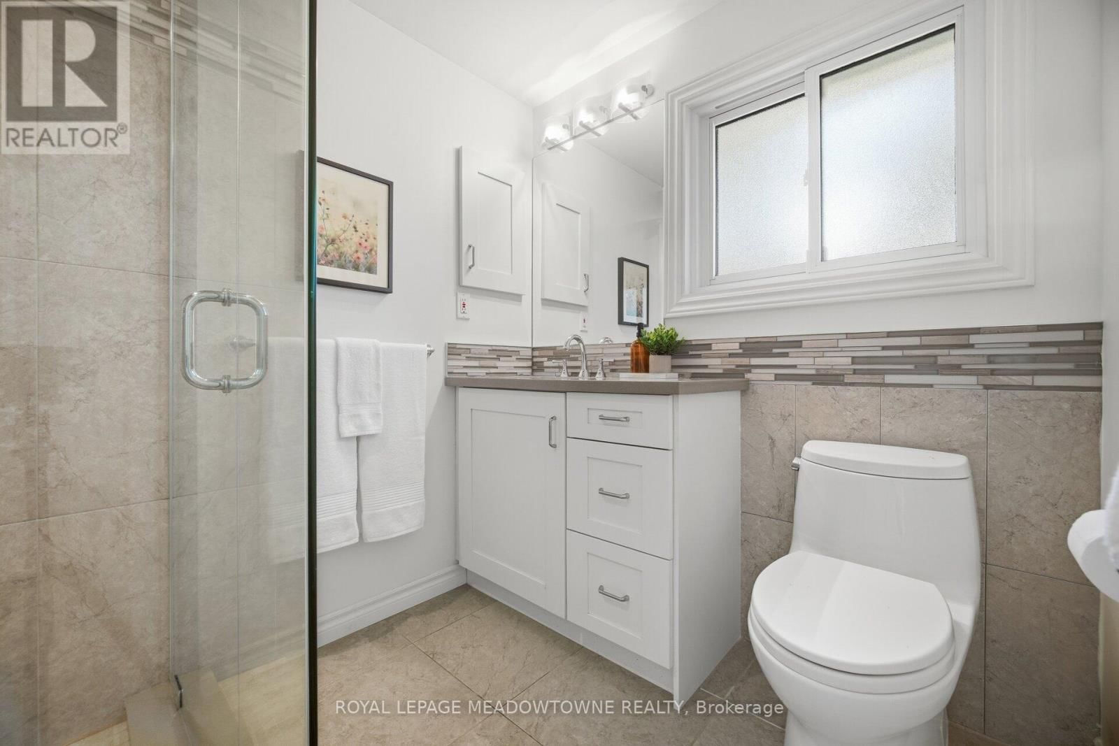 523 TRAFALGAR COURT Image 25