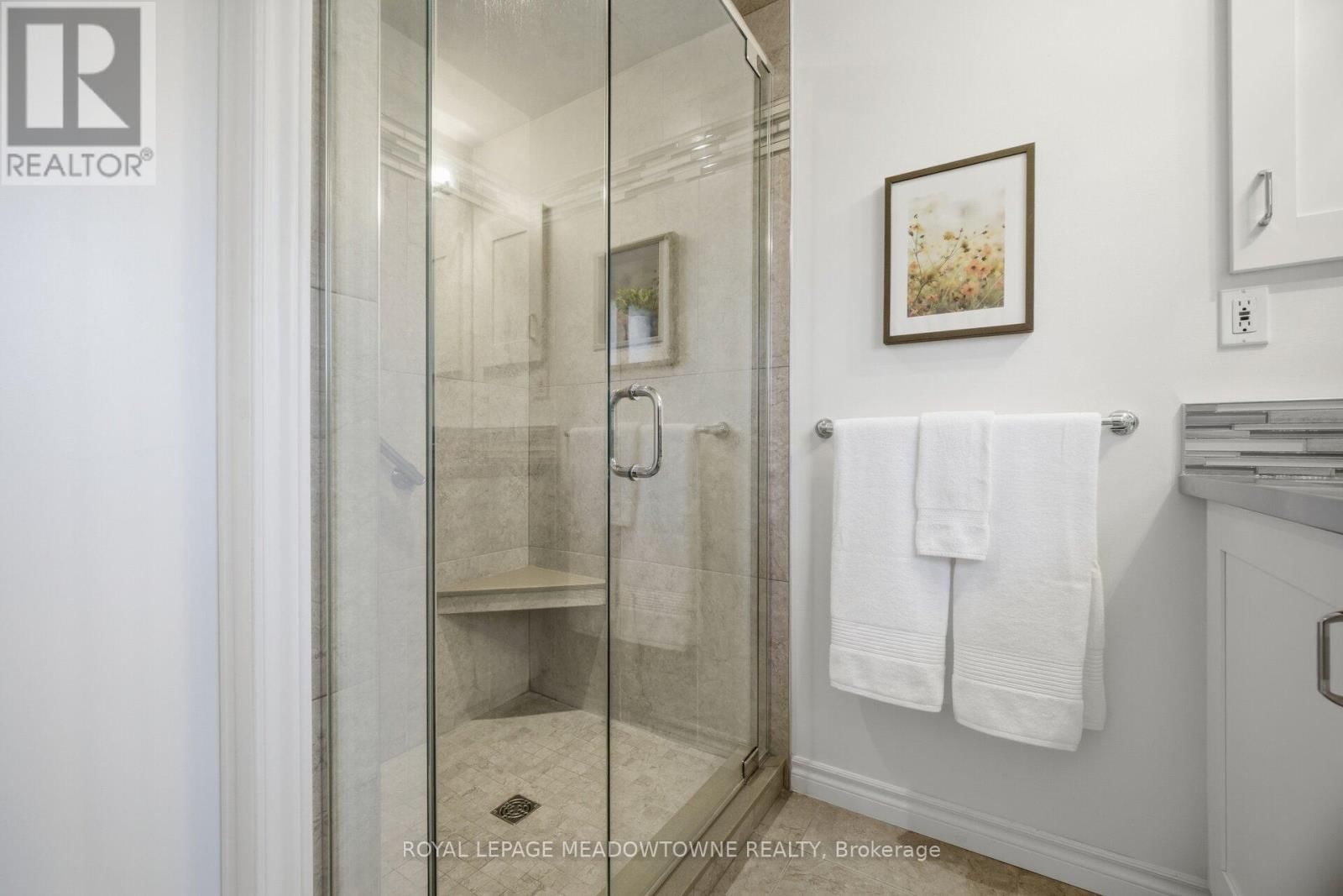 523 TRAFALGAR COURT Image 26