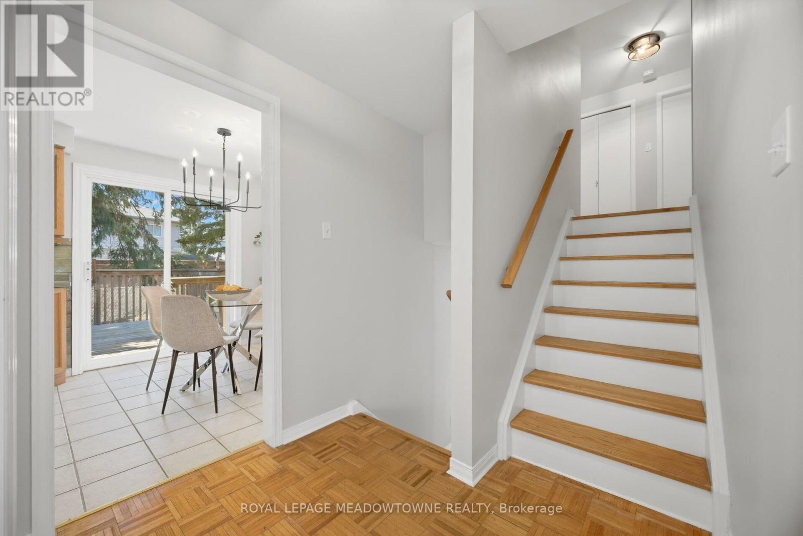 523 TRAFALGAR COURT Image 27