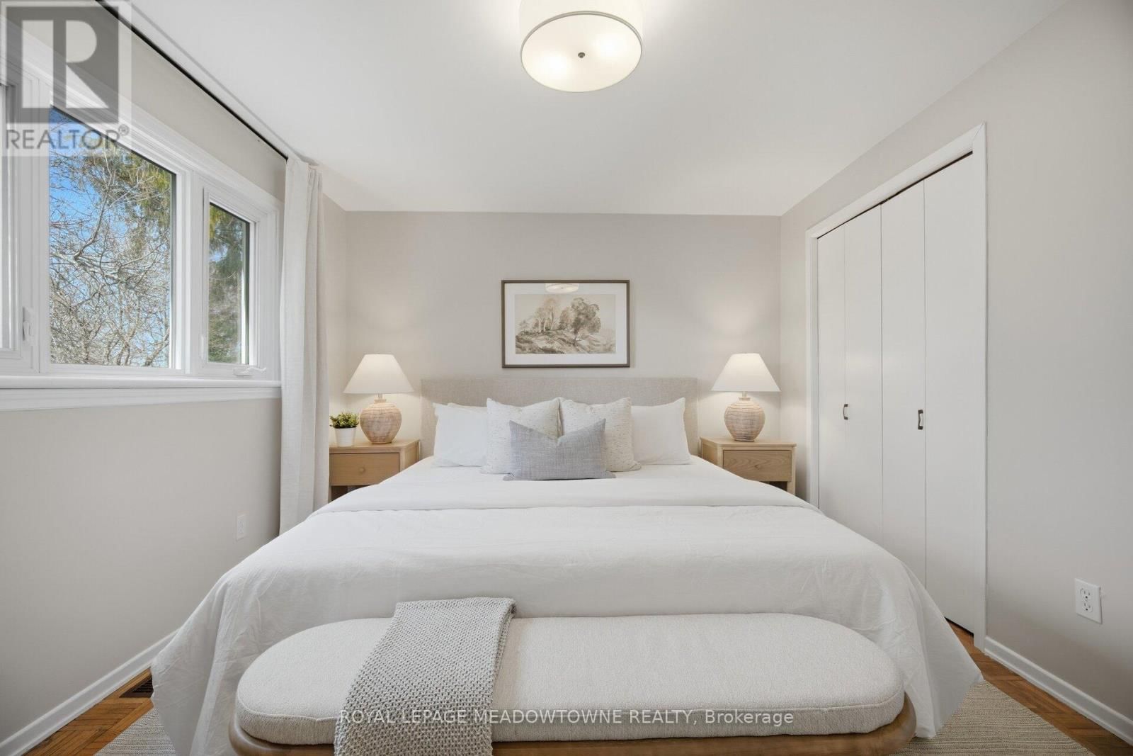 523 TRAFALGAR COURT Image 31