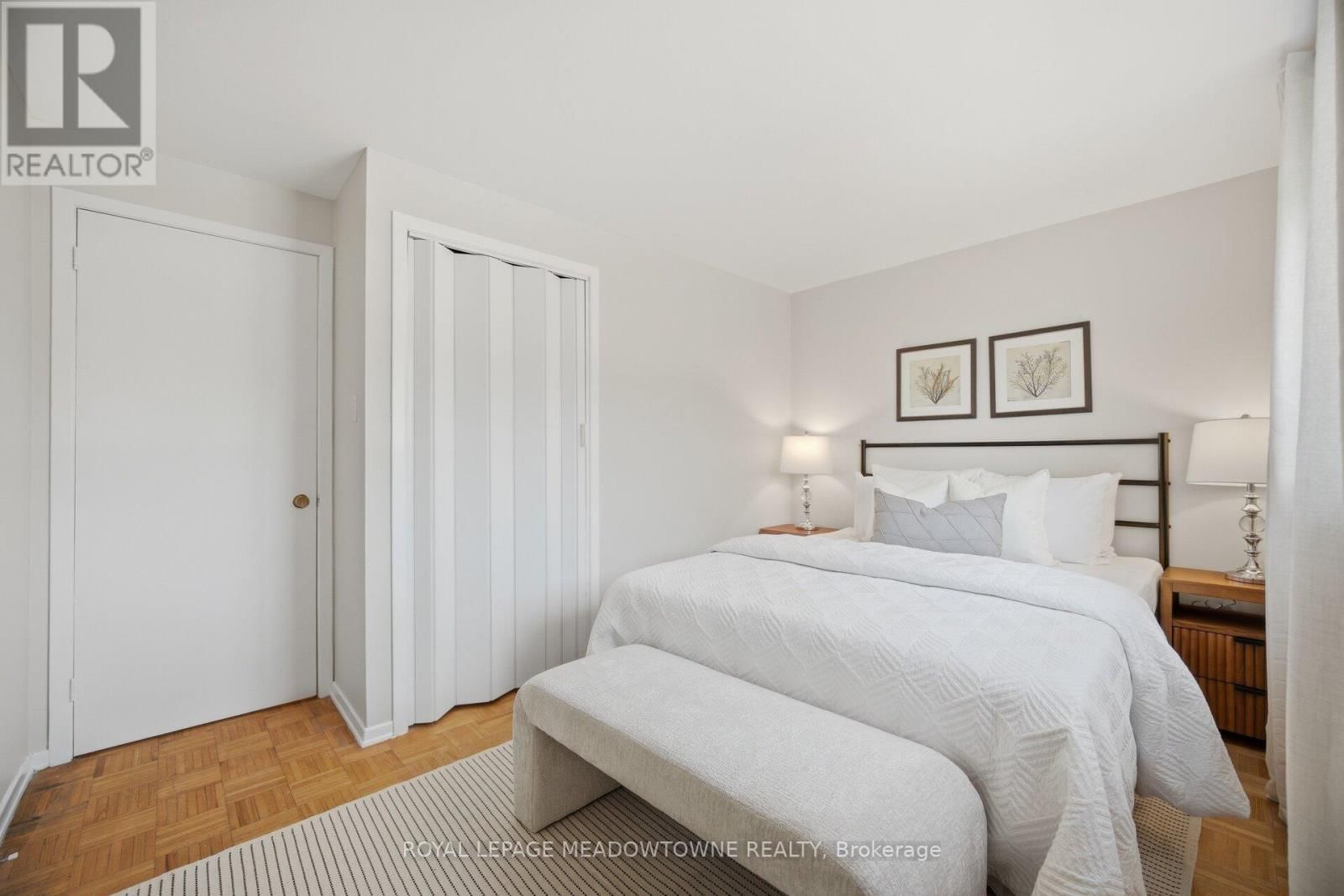 523 TRAFALGAR COURT Image 34