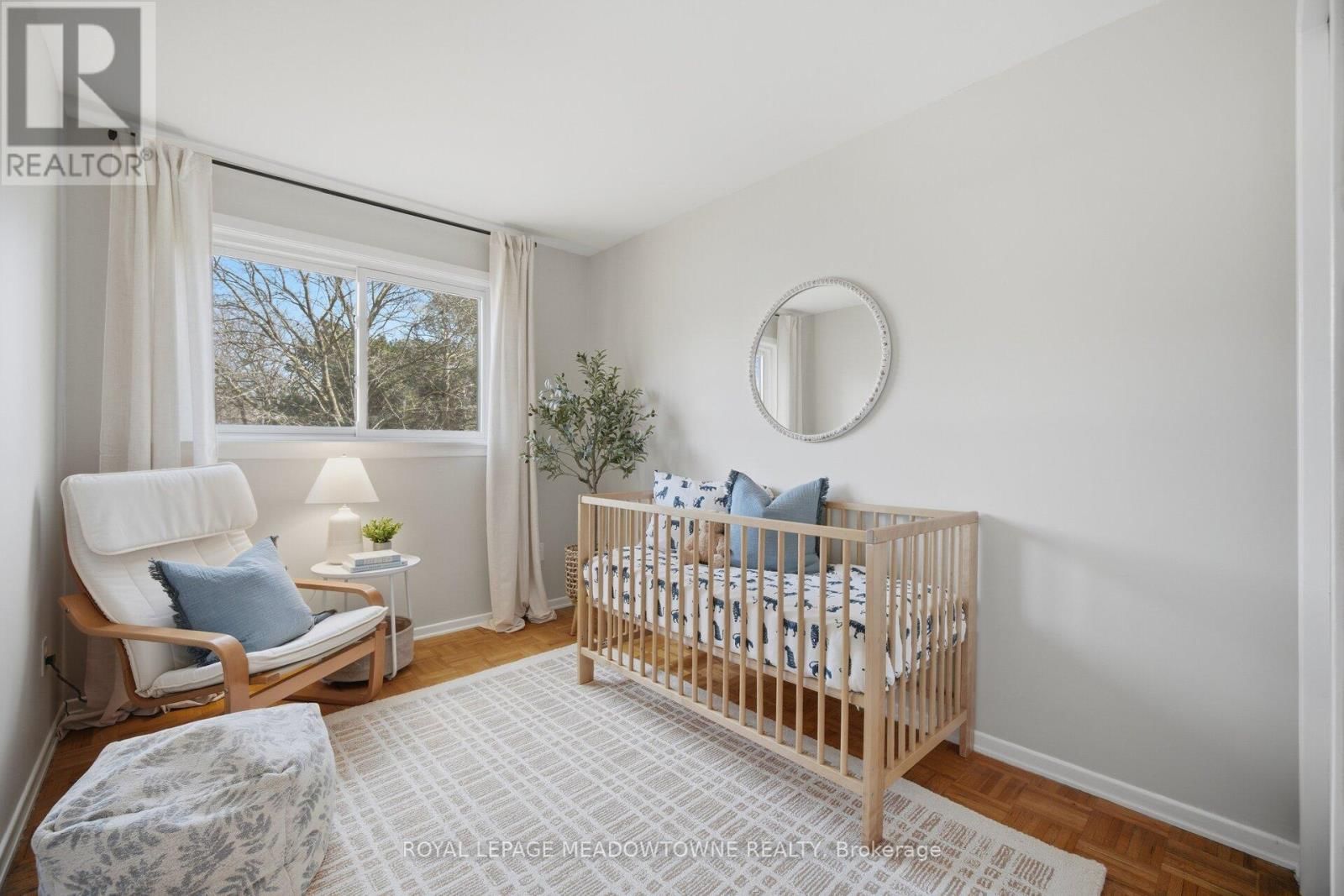 523 TRAFALGAR COURT Image 37