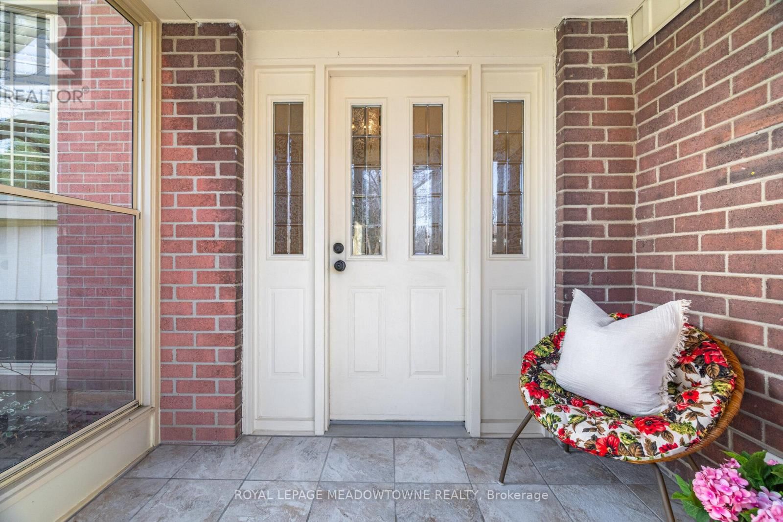 523 TRAFALGAR COURT Image 4