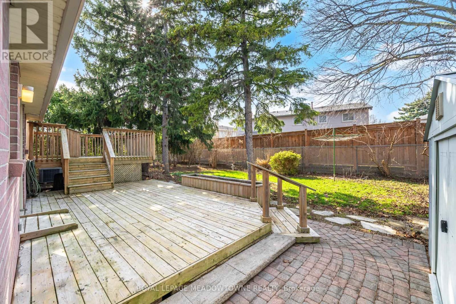 523 TRAFALGAR COURT Image 49