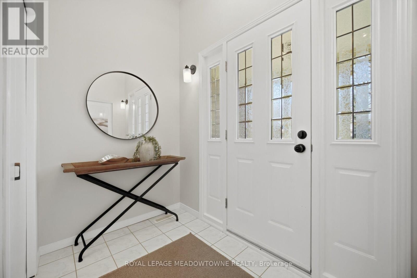 523 TRAFALGAR COURT Image 5