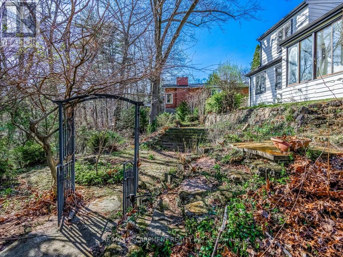 804 SHADELAND AVENUE Image 37