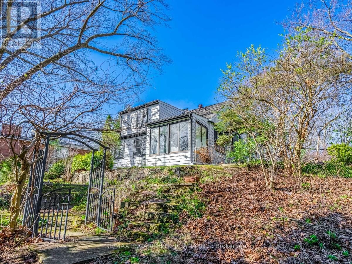 804 SHADELAND AVENUE Image 38