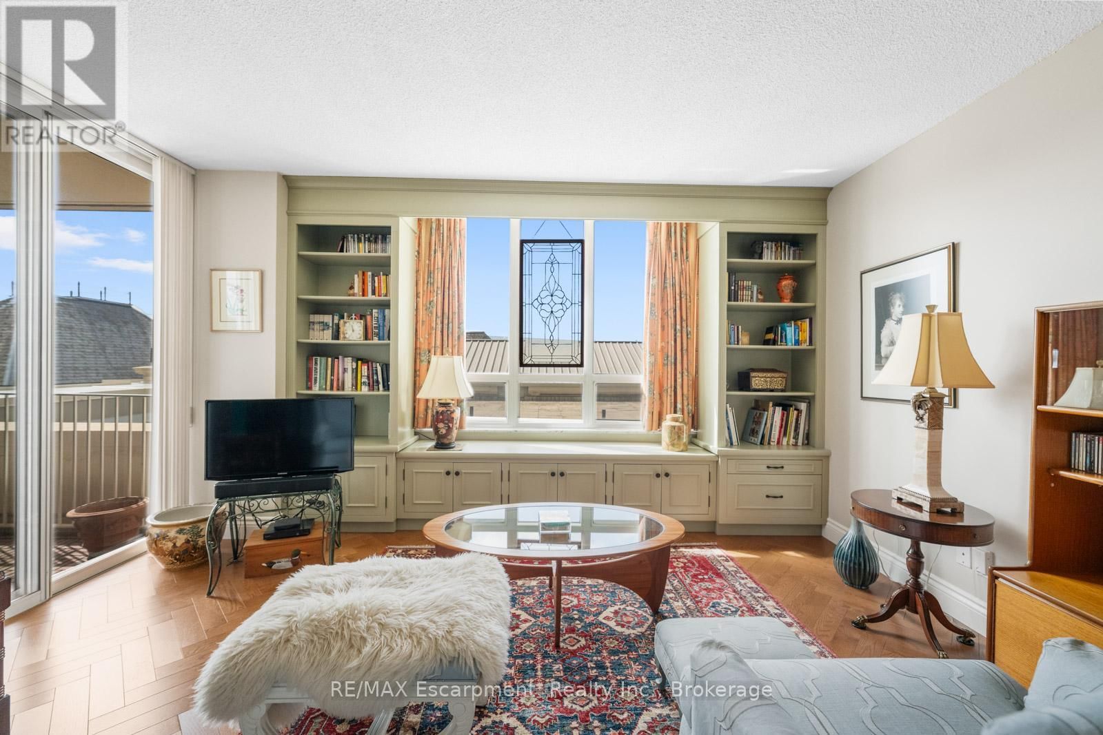 301 - 2287 LAKE SHORE ROAD WEST Image 8