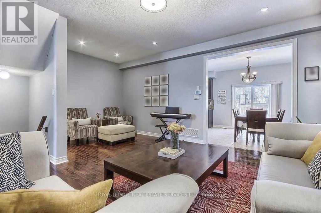 2423 GRAND OAK TRAIL Image 8