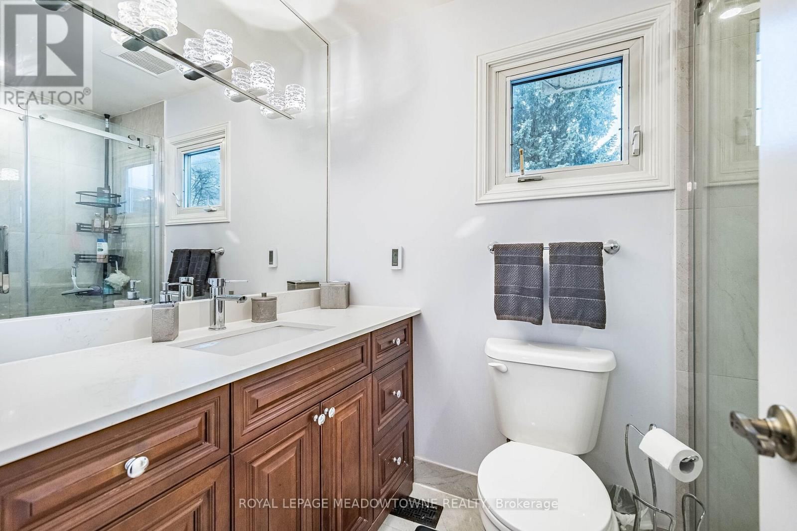 8 WADSWORTH CIRCLE Image 26