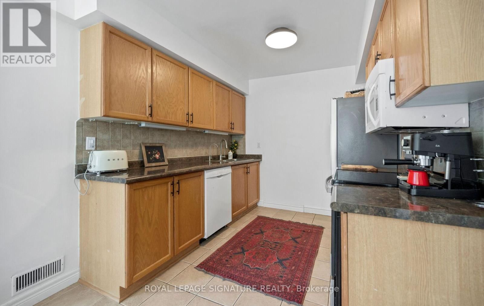 242 - 2110 CLEAVER AVENUE Image 21