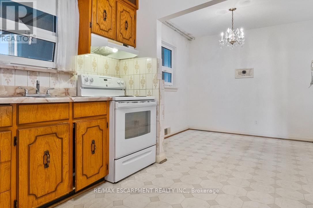 2510 DONNAVALE DRIVE Image 10