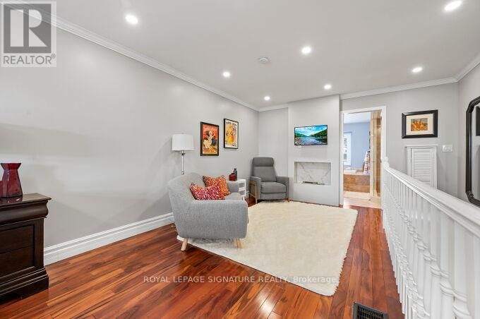 30 - 435 HENSALL CIRCLE Image 32