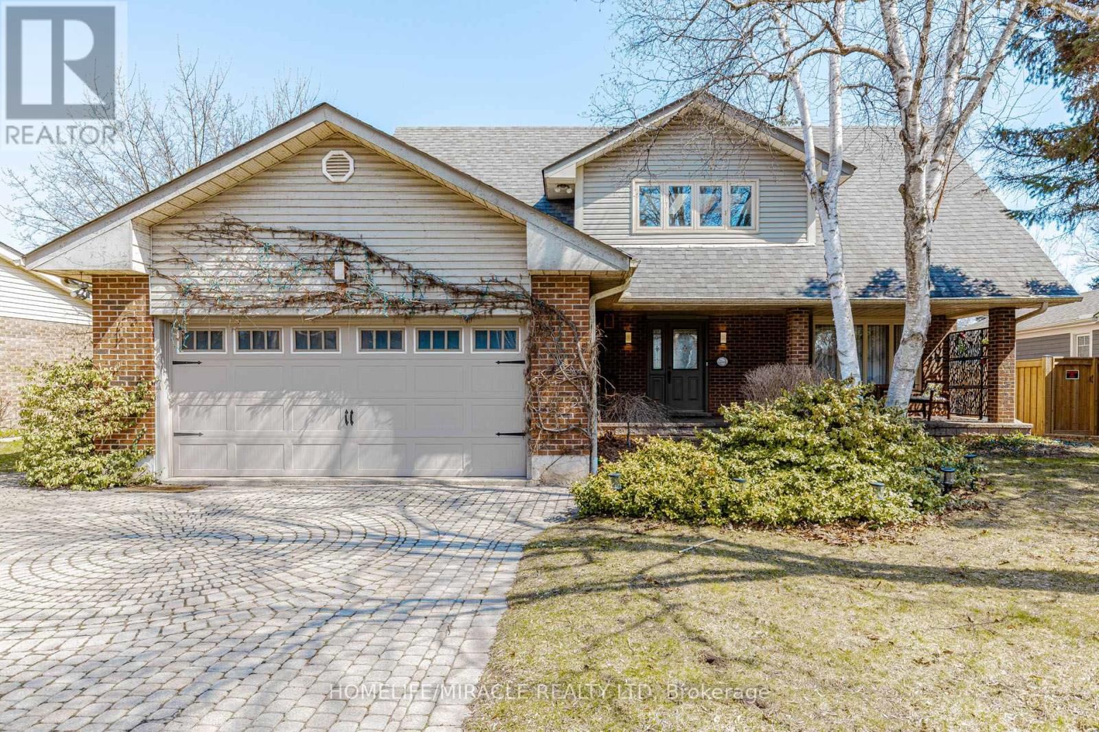 253 MCCRANEY STREET WEST Image 3