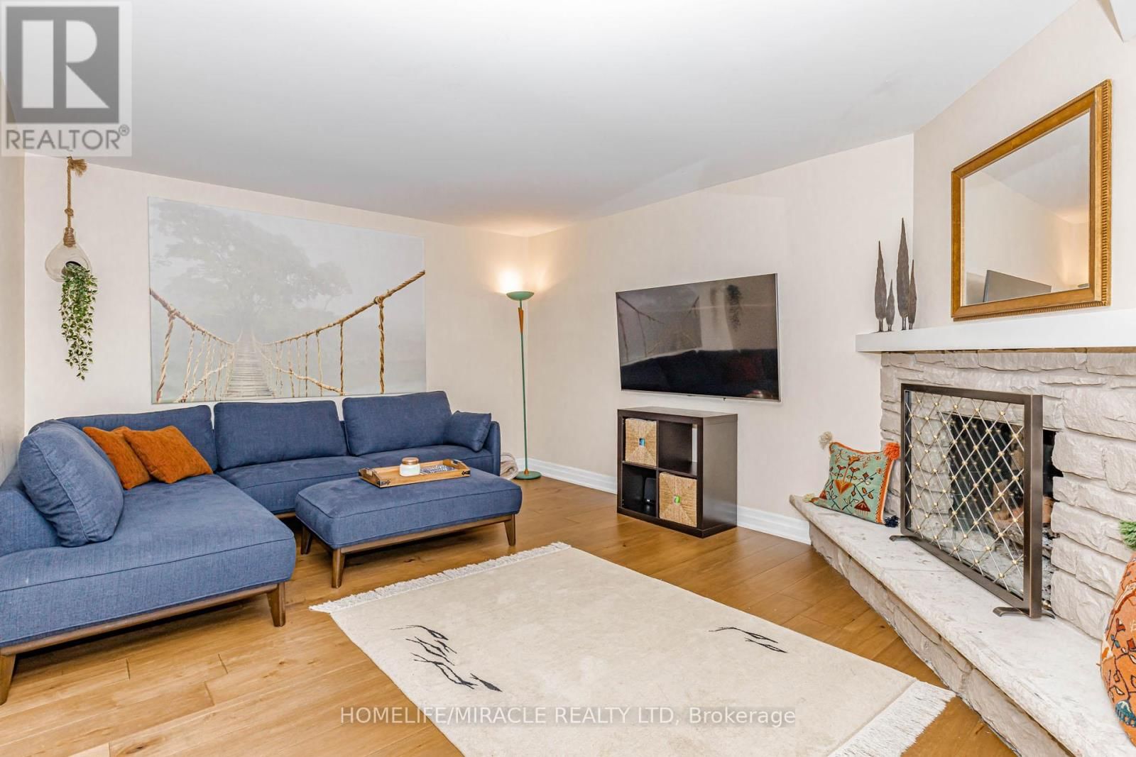 253 MCCRANEY STREET WEST Image 30