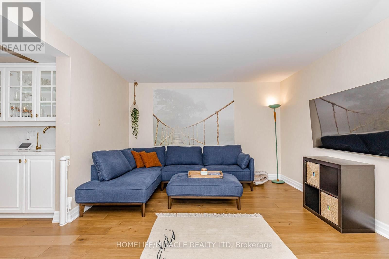 253 MCCRANEY STREET WEST Image 31