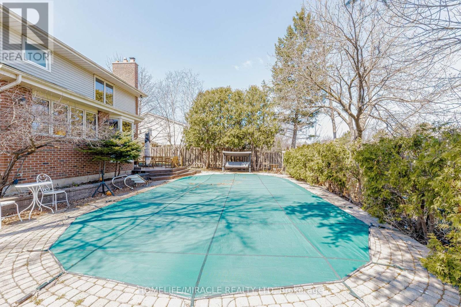 253 MCCRANEY STREET WEST Image 44