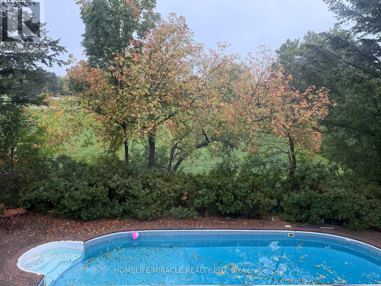 253 MCCRANEY STREET WEST Image 46