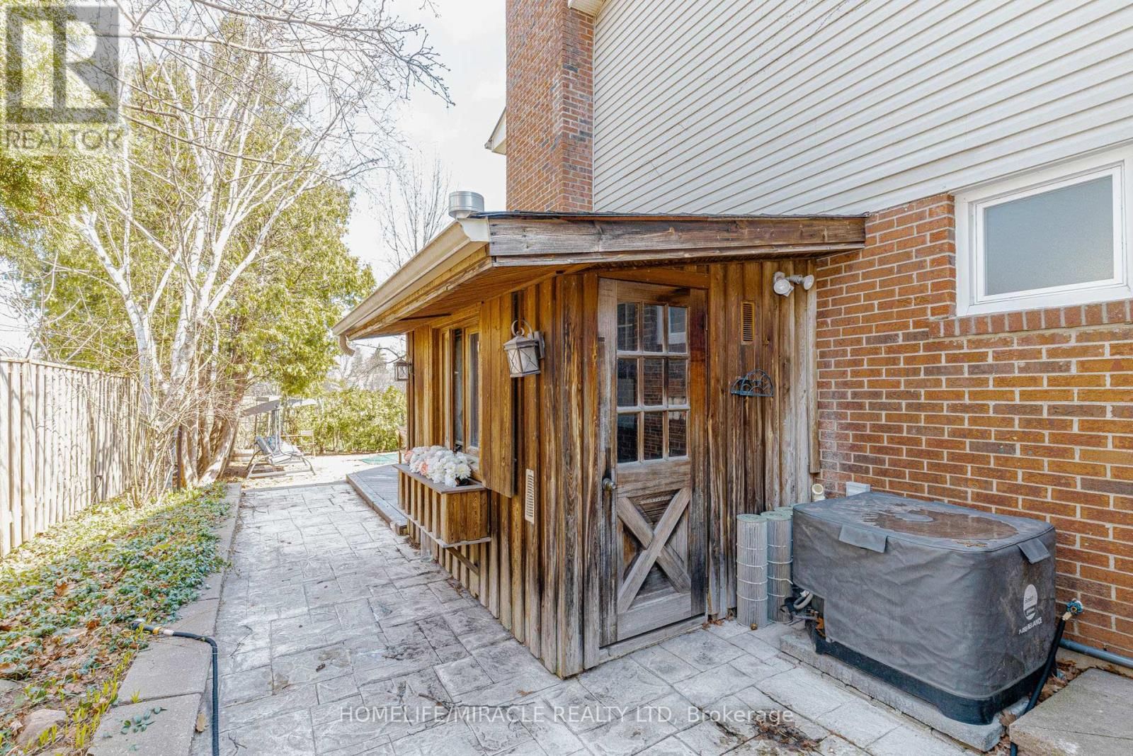 253 MCCRANEY STREET WEST Image 49