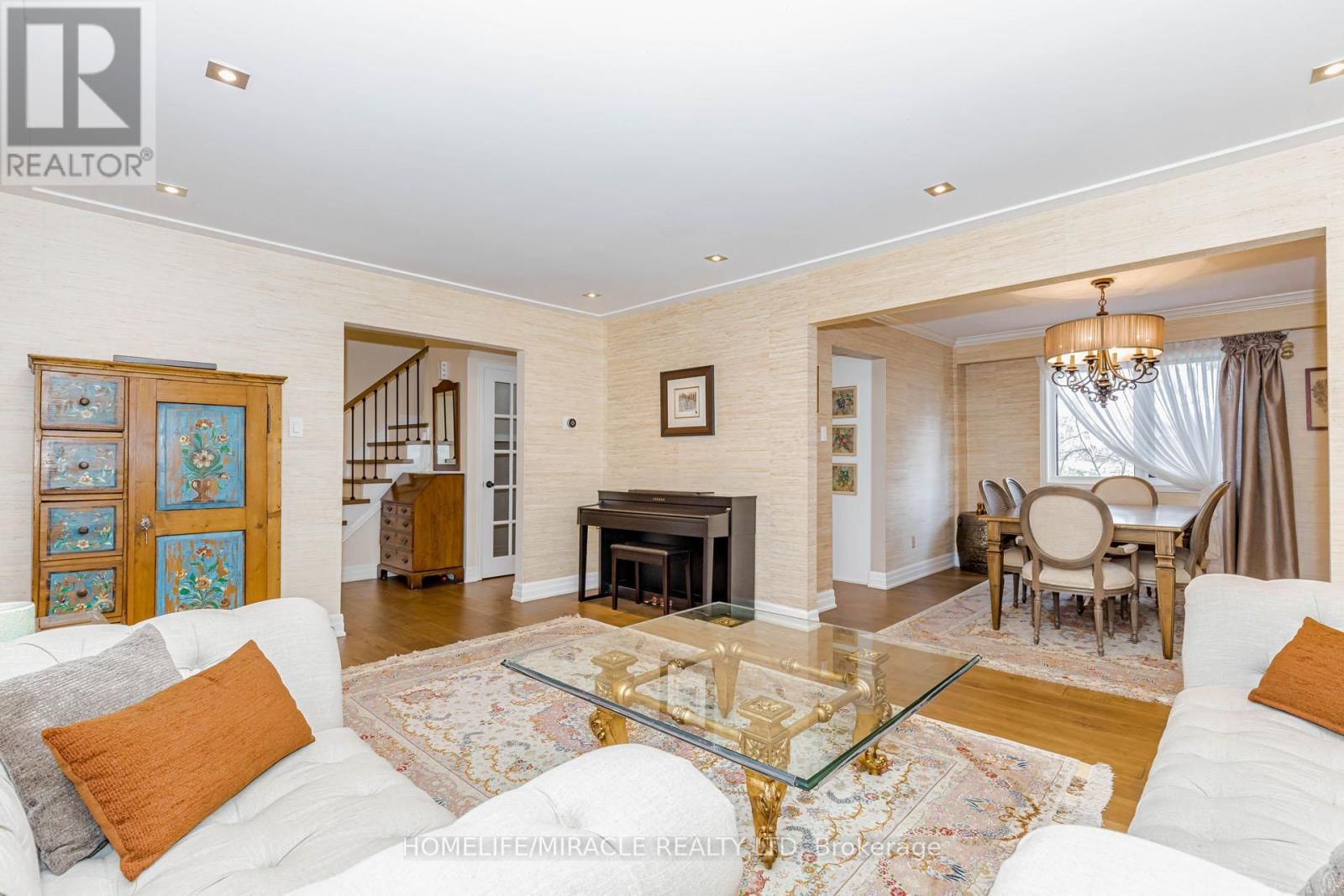 253 MCCRANEY STREET WEST Image 9