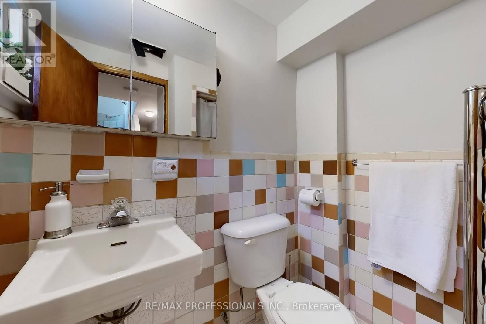 134 GILTSPUR DRIVE Image 31