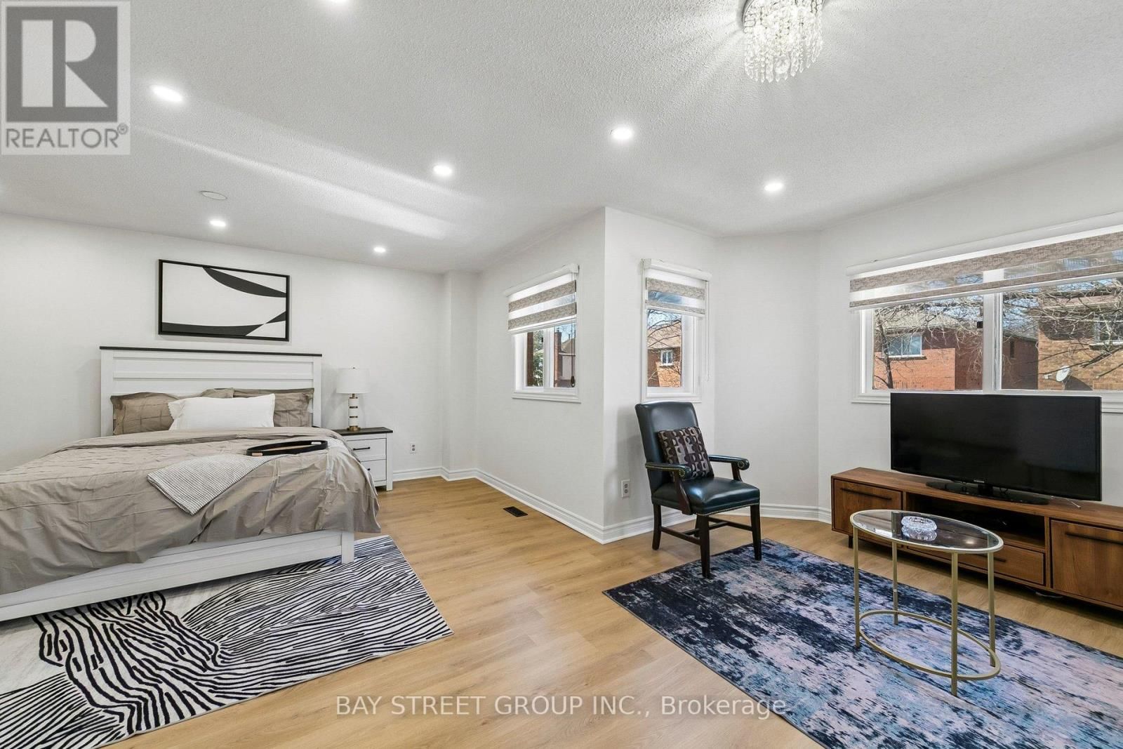 3307 CHARLEBROOK COURT Image 25