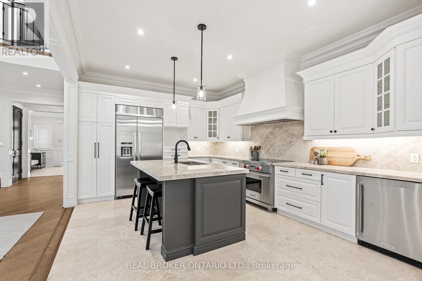 40 HILLDOWNTREE ROAD Image 14