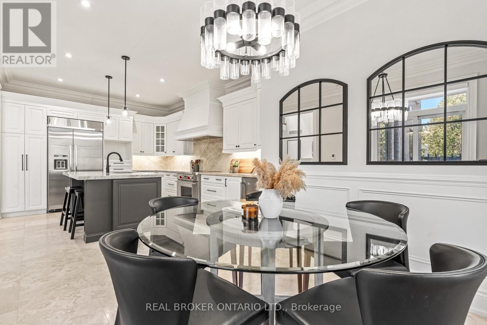 40 HILLDOWNTREE ROAD Image 16